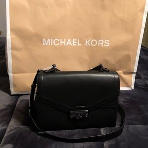 **PRICE REDUCED **Michael Kors Kinsley